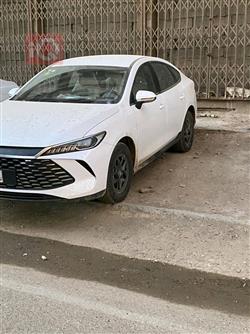 بی وای دی Qin Plus